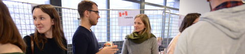 Rencontre d'étudiants internationaux lors d'un café du monde